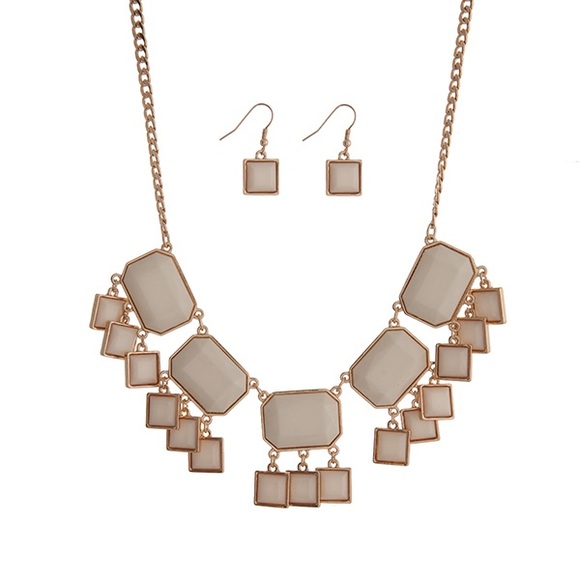Jewelry - Gold Tone Necklace Set with Ivory Cobochans